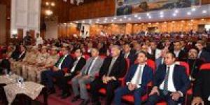 محافظ الفيوم وقائد قوات الدفاع الشعبي والعسكرى ورئيس الجامعة يشهدون الندوة التثقيفية ألــ (21) - الهلال الإخباري