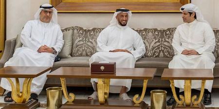 وزير الإعلام الكويتي يستقبل عبدالله آل حامد ويشيد بإمكانات الإمارات الإعلامية - الهلال الإخباري