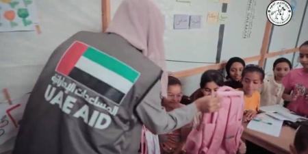 «الفارس الشهم 3» توزّع حقائب مدرسية على الطلبة بغزة - الهلال الإخباري