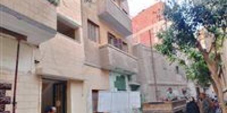 إخلاء منزل آيل للسقوط بمدينة طوخ حفاظًا على سلامة المواطنين - الهلال الإخباري