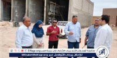 رئيس مركز البداري بأسيوط يتفقد الأعمال الإنشائية بسوق عرب مطير - الهلال الإخباري