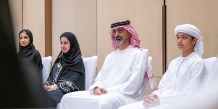 عمّار بن حميد يلتقي الطلبة الإماراتيين في الصين - الهلال الإخباري