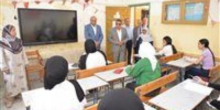 اليوم طلاب الشهادة الإعدادية بالقاهرة والجيزة يؤدون امتحان العلوم - الهلال الإخباري