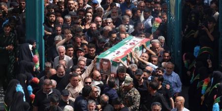 جنازة تاريخية لقادة إيران وعلمائها السبت - الهلال الإخباري