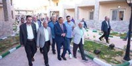 نقيب المهندسين ومحافظ مطروح يفتتحان مصيف مرسى مطروح الجديد - الهلال الإخباري