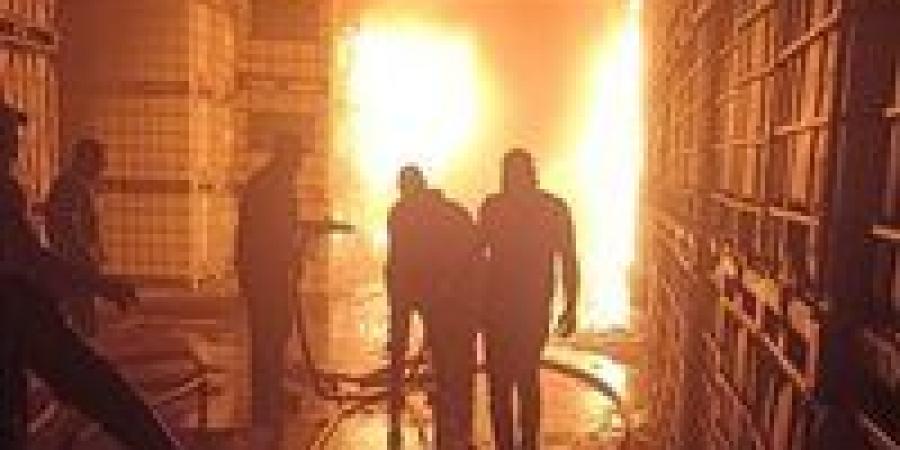 نشوب حريق هائل في مخزن عبوات بلاستيك بالمنوفية - الهلال الإخباري
