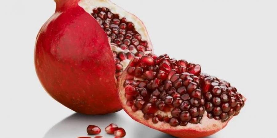 تعرف إلى فاكهة تجمع بين الطعم اللذيذ والشكل الجذاب؟ - الهلال الإخباري