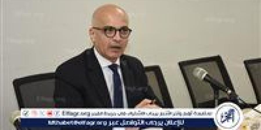 رئيس جامعة عين شمس يترأس الجلسة الثامنة لمجلس شؤون التعليم والطلاب - الهلال الإخباري