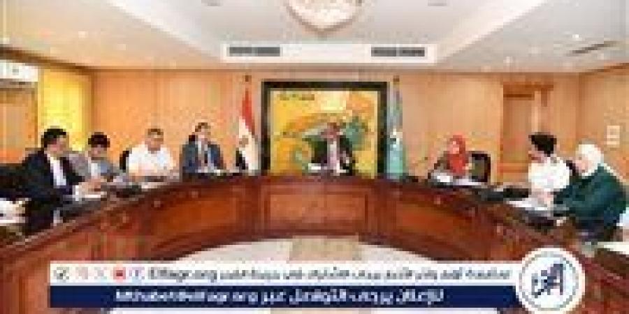 محافظ الفيوم يتابع جهود تنمية الثروة السمكية وإعادة التوازن البيئي ببحيرة قارون - الهلال الإخباري
