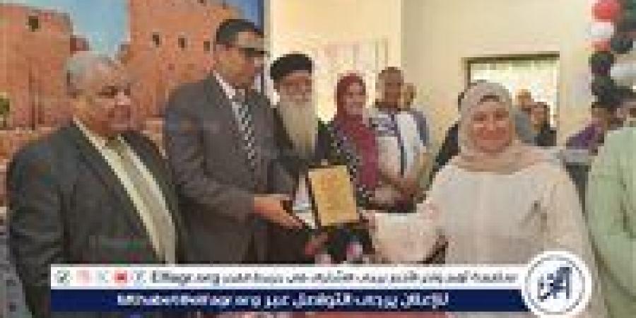 نائب محافظ الأقصر يفتتح معرض ختام الأنشطة الطلابية بمدرسة الأقصر الإعدادية بنين - الهلال الإخباري