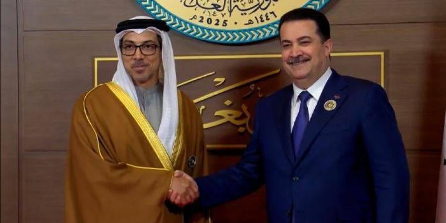 منصور بن زايد يصل إلى مقر انعقاد القمة العربية في بغداد (فيديو) - الهلال الإخباري