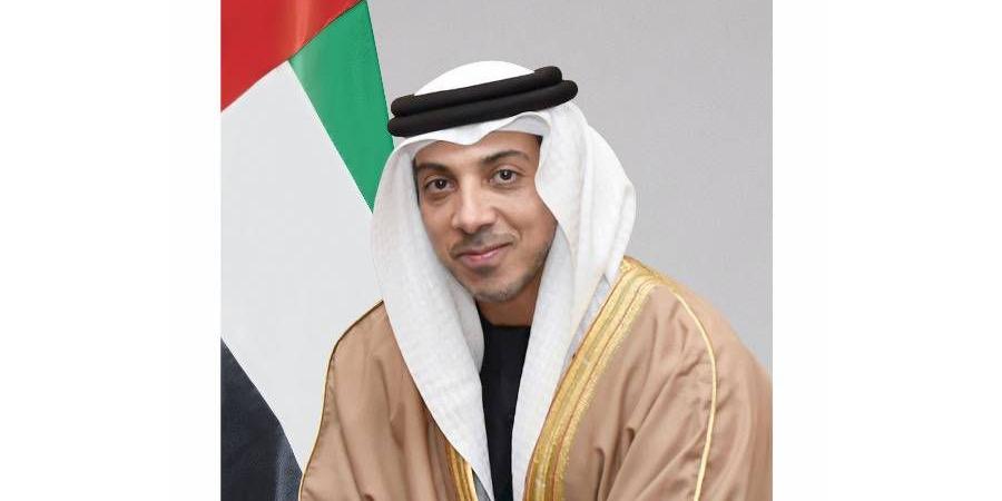 منصور بن زايد يحضر مأدبة غداء أقامها سلطان بن حمدان - الهلال الإخباري