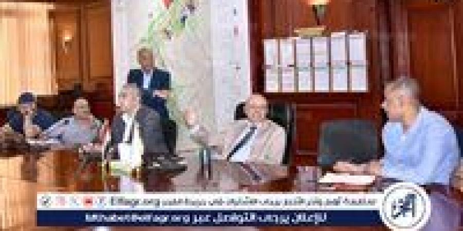 محافظ الأقصر يستقبل وفد هيئة الأنفاق لبحث مشروع القطار الكهربائي السريع - الهلال الإخباري