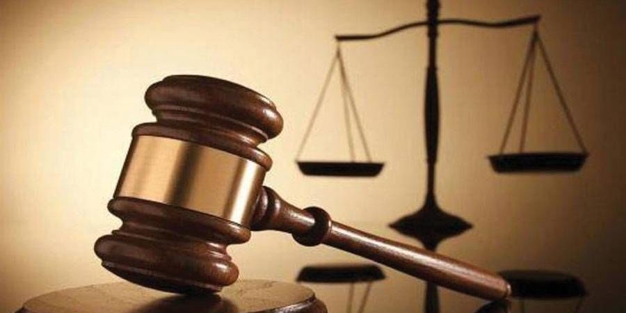 يقاضي موكلته بعد تسلمها 592 ألف درهم نفقة - الهلال الإخباري