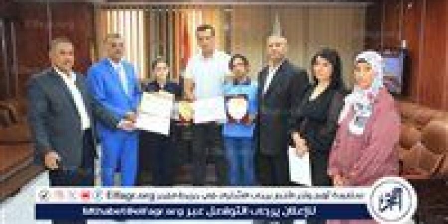 تعليم سوهاج يكرم الفائزين بالمراكز الأولى على مستوى الجمهورية - الهلال الإخباري