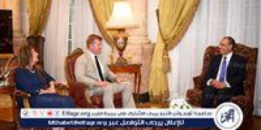 وزير الخارجية والهجرة يلتقي السيناتور "تيم شيهي" عضو لجنة الخدمات العسكرية بمجلس الشيوخ الأمريكي - الهلال الإخباري