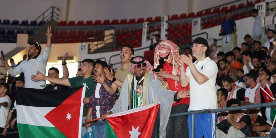 فرحة أردنية عارمة بالفوز على المنتخب العُماني - الهلال الإخباري