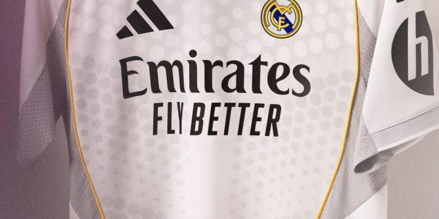 ريال مدريد يكشف عن قميصه الجديد المستوحى من سانتياغو برنابيو - الهلال الإخباري