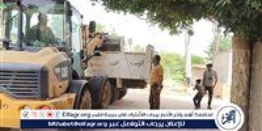 حملة مكبرة لرفع نواتج تطهير الترع بقرية الكوم الأحمر بالبداري فى أسيوط - الهلال الإخباري