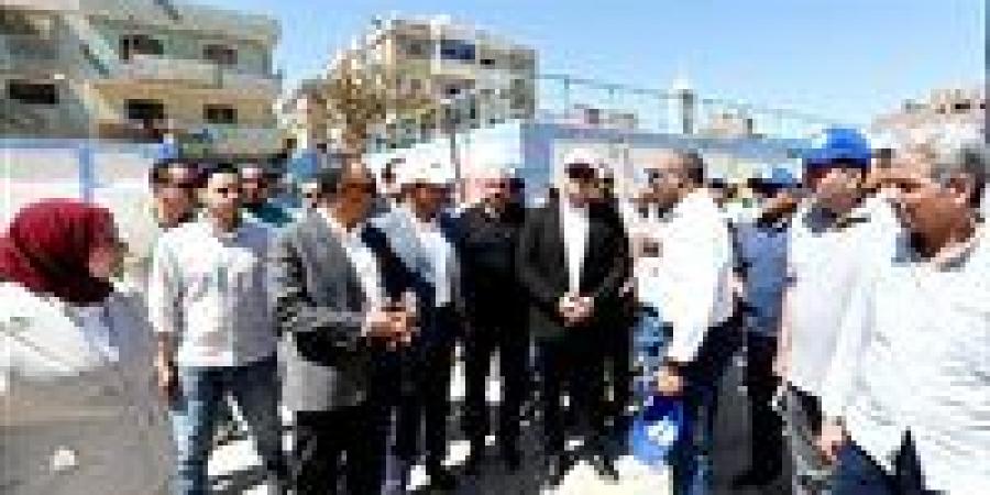 وزير الإسكان ومحافظ المنيا يتفقدان محطة معالجة صرف صحي برطباط بمركز مغاغة ضمن المبادرة الرئاسية "حياة كريمة" - الهلال الإخباري