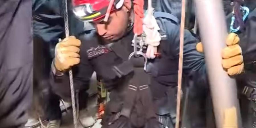 فشل جهود 13 يوماً لإنقاذه.. استخراج جزء من جثة أردني سقط في بئر - الهلال الإخباري