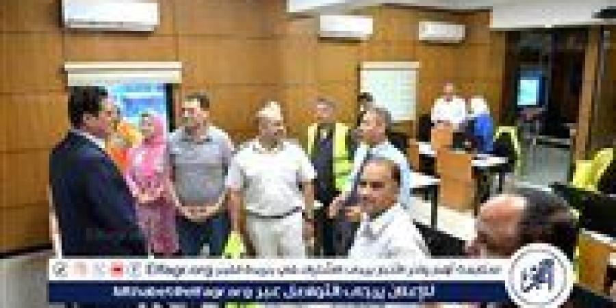 جولة تفقدية لنائب محافظ الدقهلية بالمركز التكنولوجي والشبكة الوطنية للطوارئ والسلامة - الهلال الإخباري