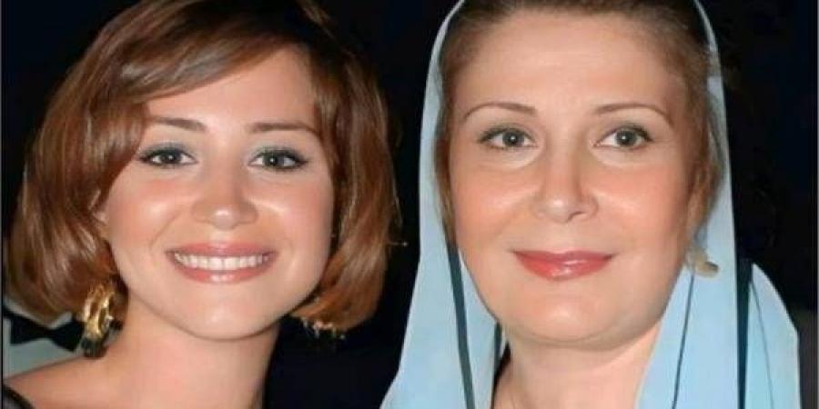 والدة منة شلبي في المستشفى.. زيزي مصطفى تمر بأزمة صحية طارئة - الهلال الإخباري