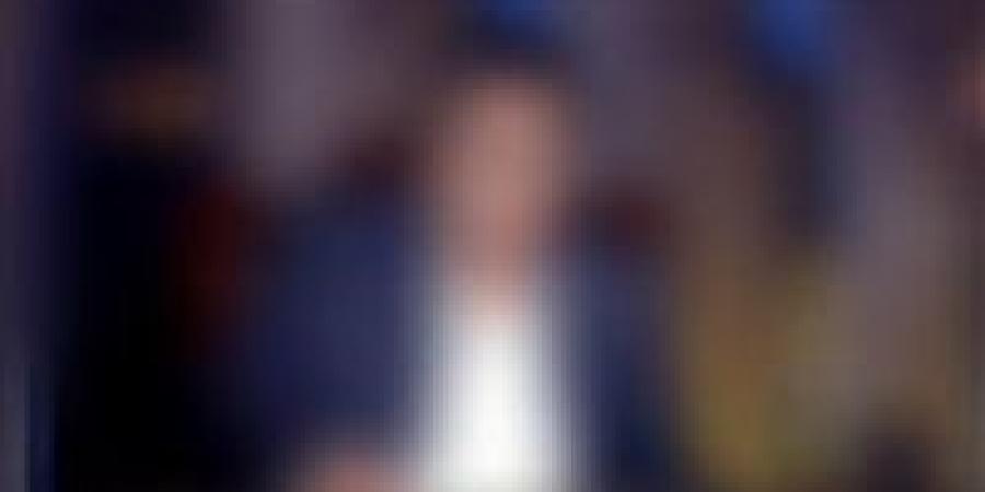 سطو مسلح على منزل فنان شهير - الهلال الإخباري